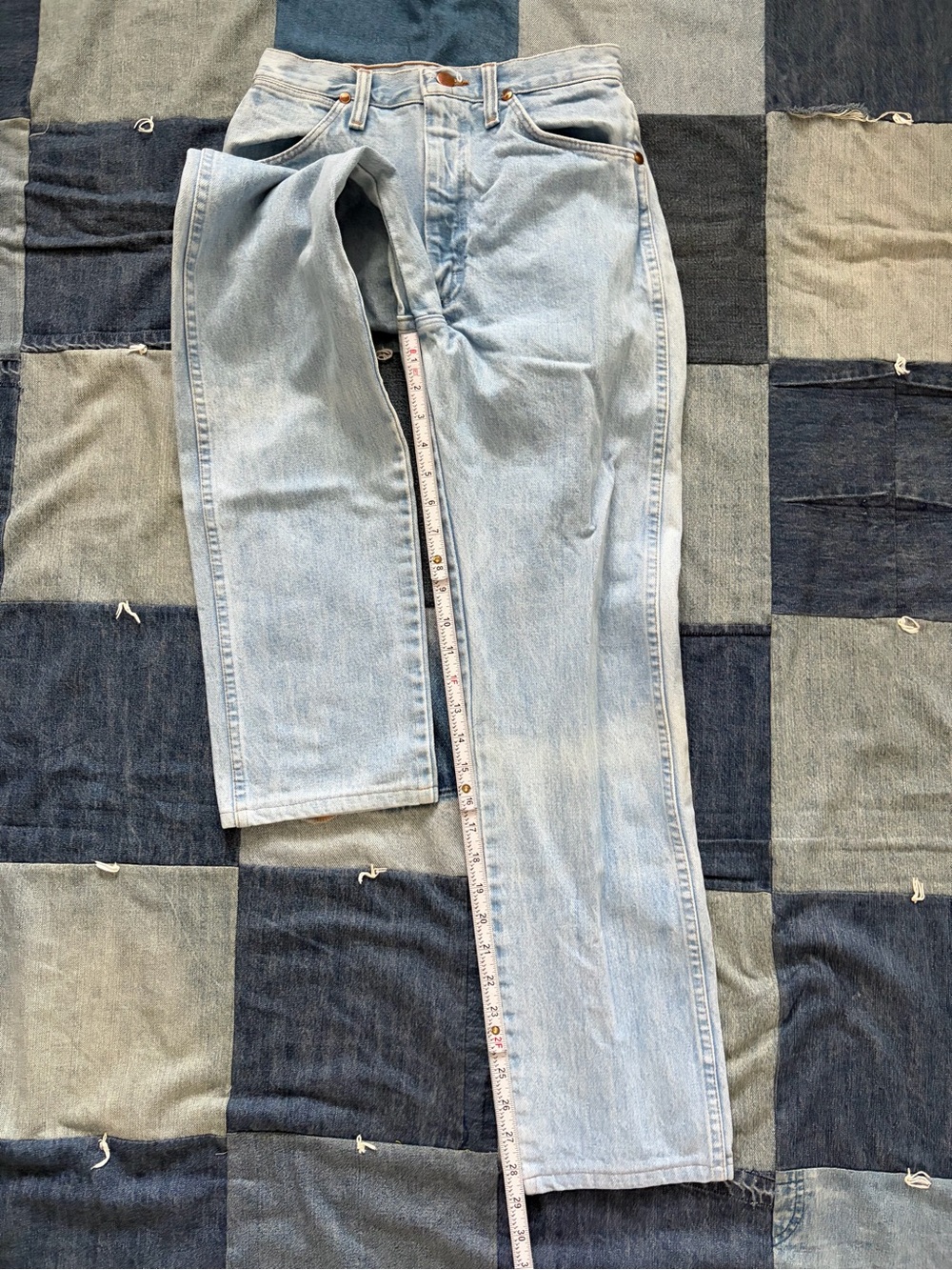 Wrangler 90s vintage jeans made in USA light wash faded denim 26x29 - Picture 11 of 11
